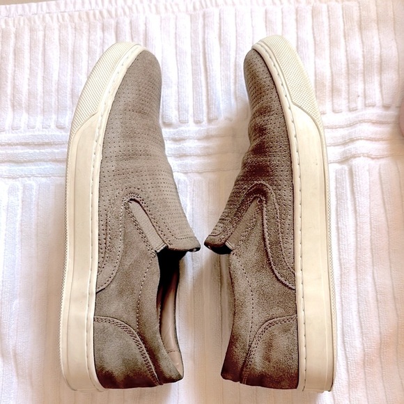 Vince Men’s Fletcher Slip-On Shoes - Picture 5 of 10